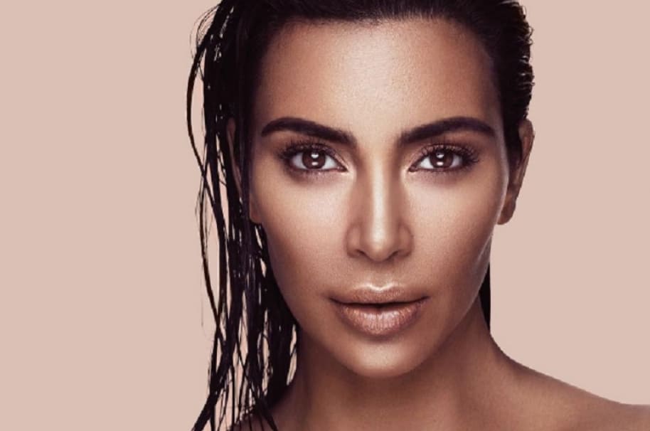 Kim Kardashian habla sobre su color de piel