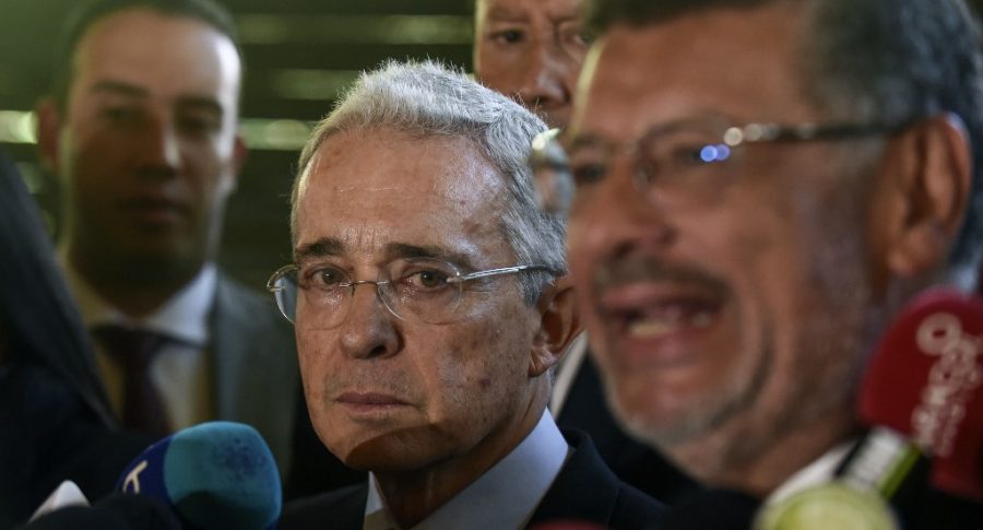 Audio de Uribe preocupado por su caso de falsos testigos